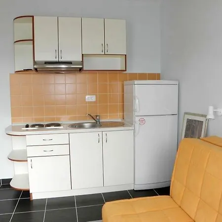 In With Sea View, Terrace, Air Conditioning, Wi-fi * Duće