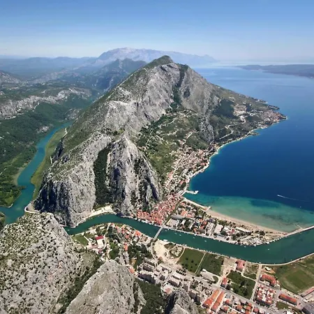 In With Sea View, Terrace, Air Conditioning, Wi-fi * Duće
